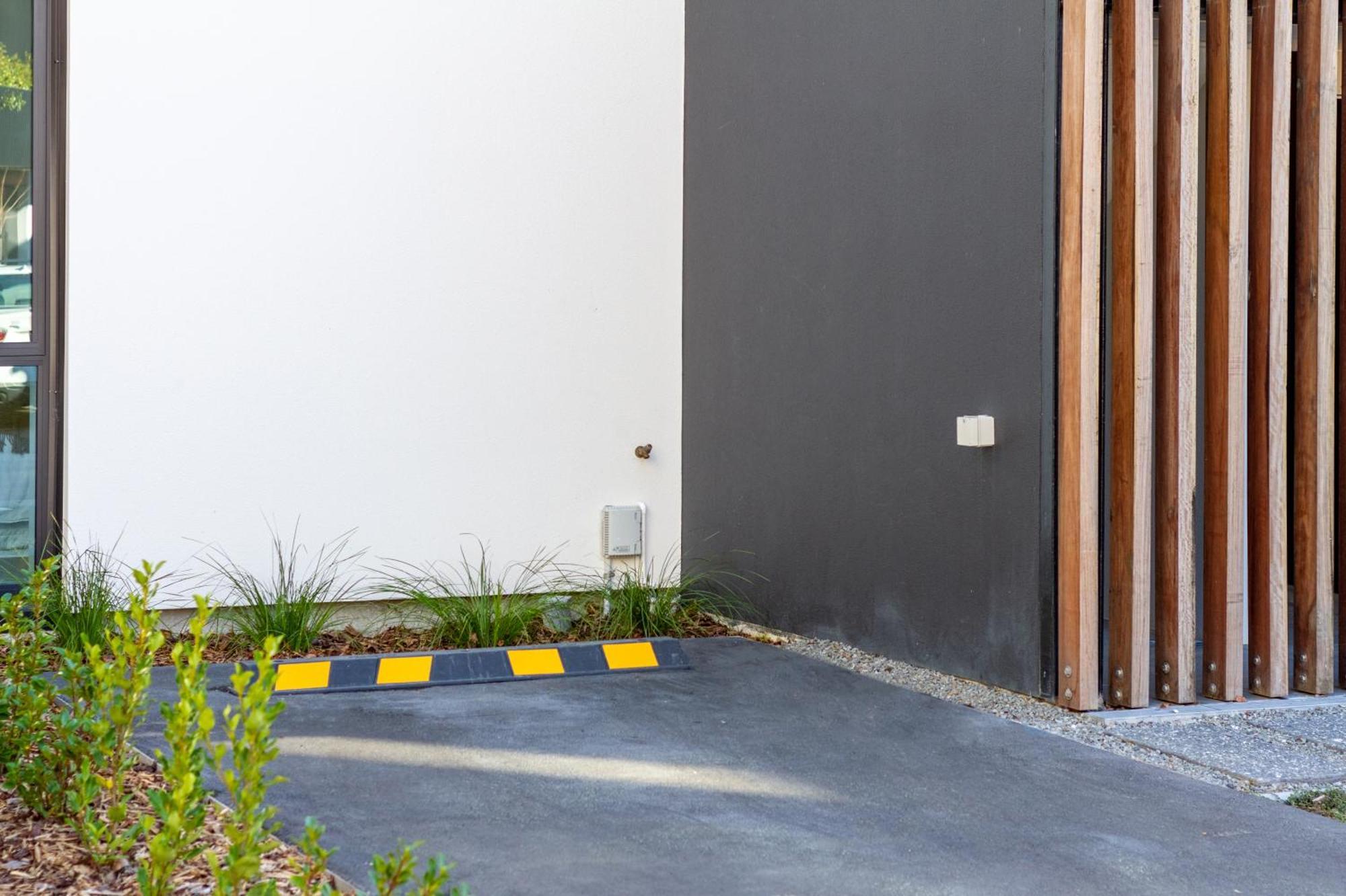 Getaway On Manchester Street - Carpark, Central 基督城 外观 照片